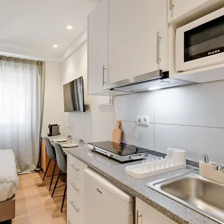 Apartment Lovely Fully Equipped Near Subway N3